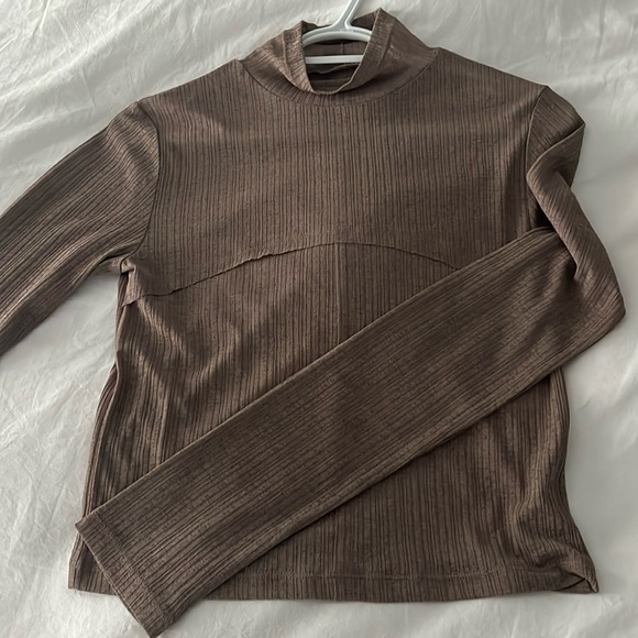 Oak & Fort top - Picture 1 of 3